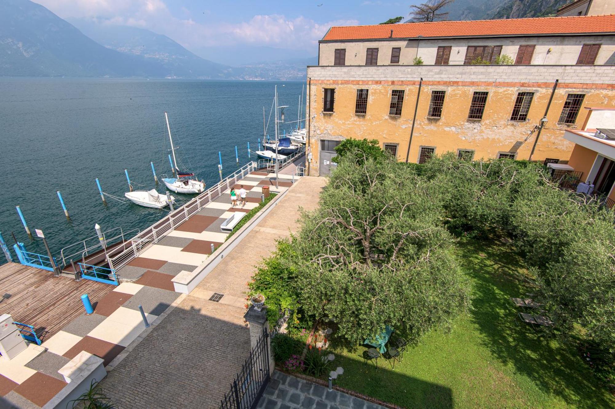 Residenza Di Prestigio In Riva Al Lago Marone Loft エクステリア 写真
