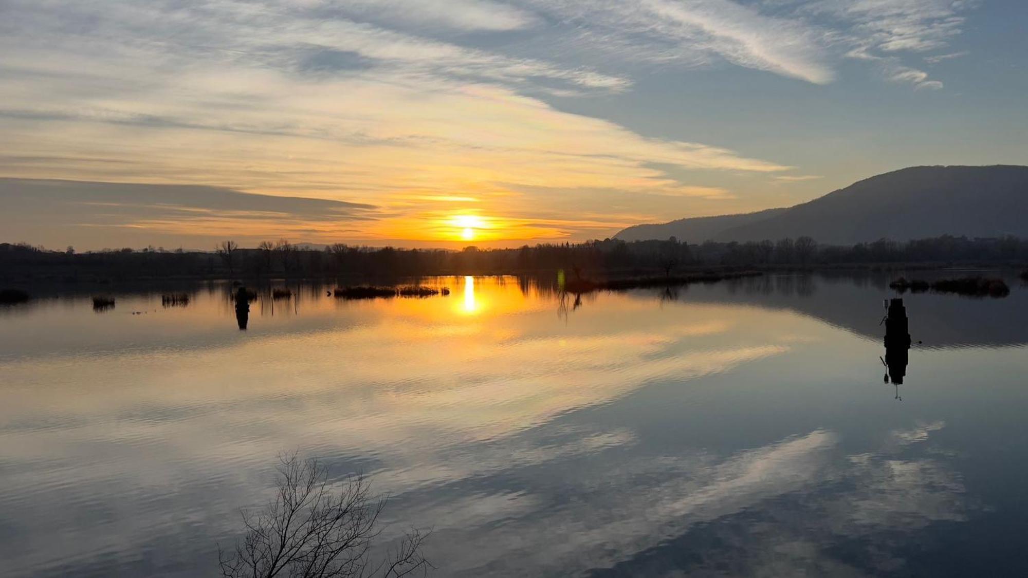 Residenza Di Prestigio In Riva Al Lago Marone Loft エクステリア 写真